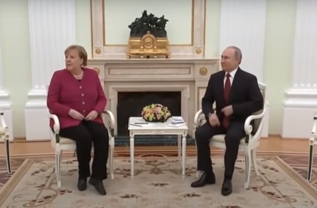 Ангела Меркель и Владимир Путин. Фото: скриншот YouTube