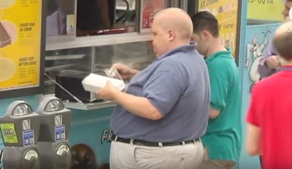 Ожирение. Фото: скриншот YouTube.