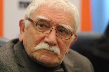 Армен Джигарханян