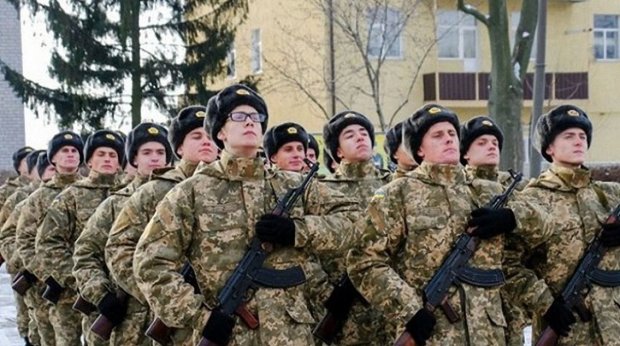 В Украине отменят срочную службу в армии