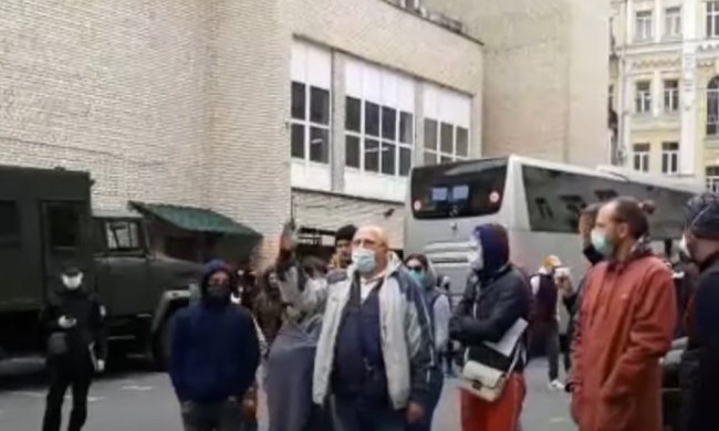 Суд правдал сбежавших из обсервации. Фото: скриншот youtube