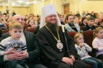 В Черкассах УПЦ провела благотворительную елку для 900 детей с особыми потребностями
