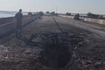Діра на Чонгарському мості. Фото: скріншот Telegram-відео