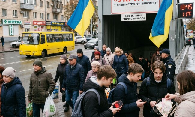 повітряна тривога Київ метро укриття