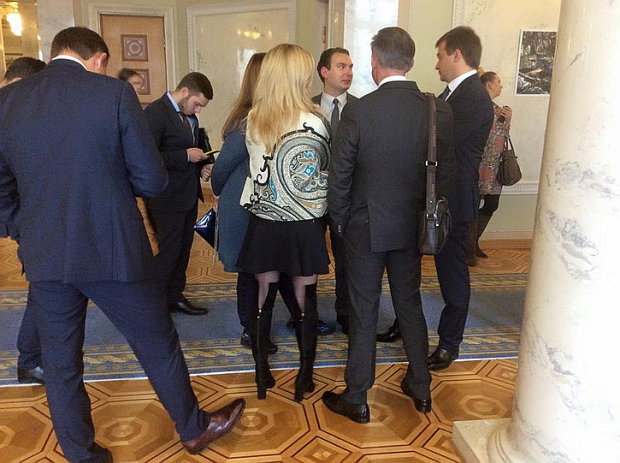 Депутат Татьяна Донец оскандалилась на всю страну — журналисты оценили ее наряд