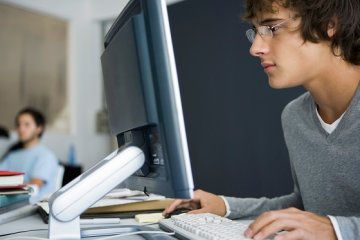 Дистанчионное обучение. Фото: fulltienich.com