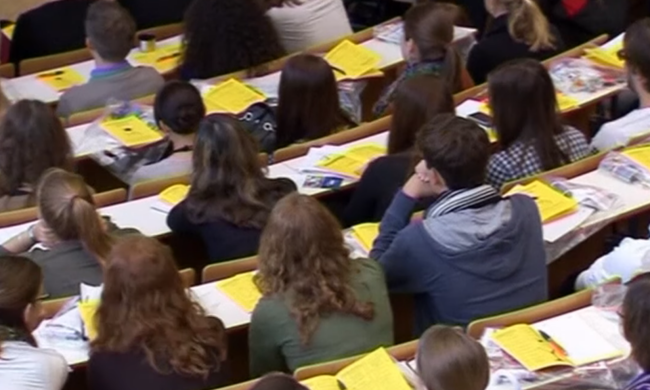 Родителям выпускников приготовиться: Рада отменила ДПА, останется ли НМТ