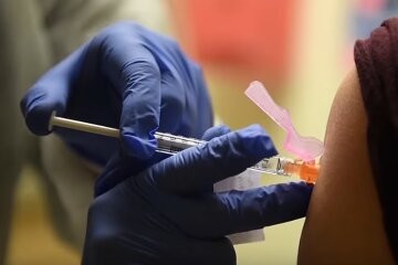 Вакцина от коронавируса обойдется дорого. Фото: youtube