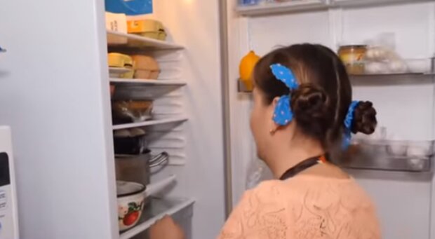 Холодильник. Фото: скріншот YouTube-відео