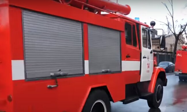 Спасатели ГСЧС. Фото: скриншот YouTube