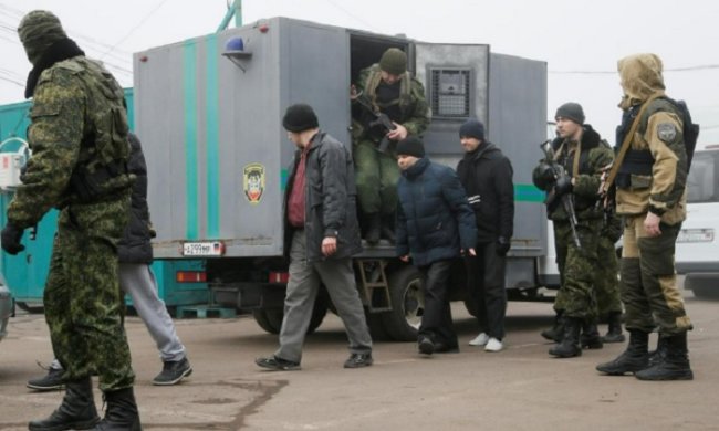 Граждане Украины возвращаются из плена. Фото: Reuters
