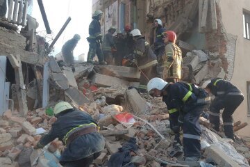 Большая трагедия во Львовской области: многоэтажку разнесло на части. Под завалами Люди! Работают спасатели