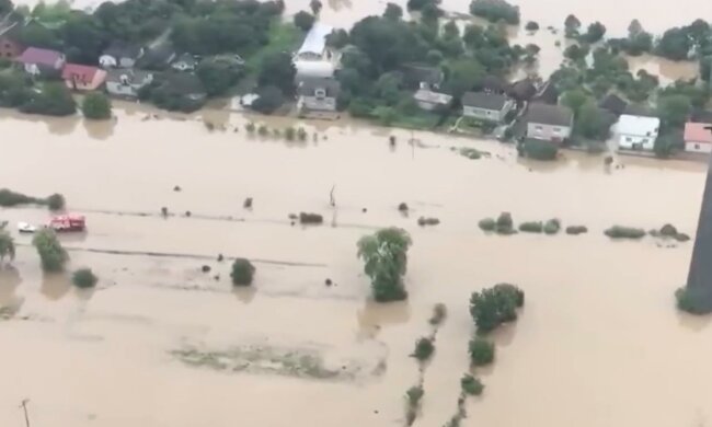 Наводнение в западной Украине. Фото: скрин youtube