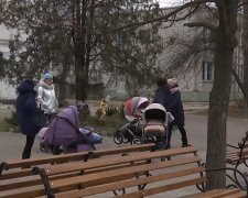 Рождаемость  в Украине. Фото: скриншот Youtube