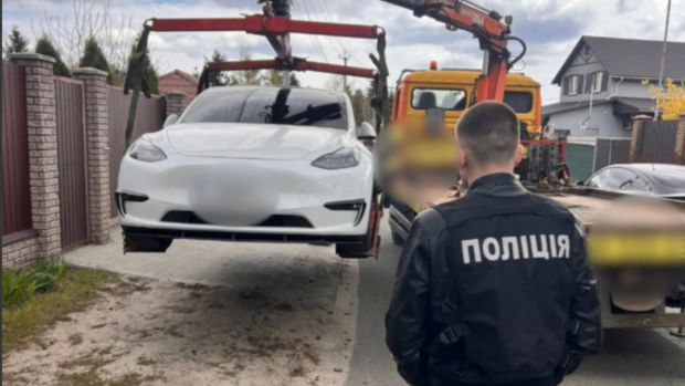 Нацполіція провела обшуки співробітників ТЦК у всій країні, що вилучили. Фото: ТГ