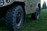Конструктор собрал уникальный вездеход. Фото: скриншот Youtube-видео