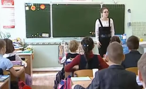 В киевских школах с 1 сентября введут важное изменение. Фото: скриншот YouTube
