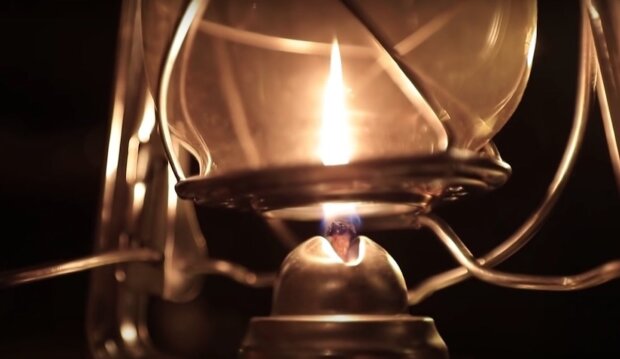 Свічка. Фото: YouTube, скрін