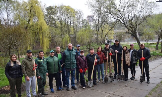 День окружающей среды на Подоле: толока, озеленение и общая ответственность общества