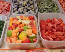 как правильно морозить овощи и фрукты на зиму. Фото: YouTube