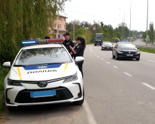 В украинских городах вводят ограничения для водителей. Фото: YouTube
