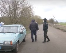 Отрезали от мира: на Харьковщине перекопали все дороги в Высокополье, где вспыхнул вирус