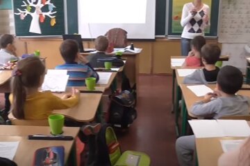Урок в школе. Фото: скриншот YouTube-видео