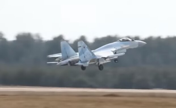 Штурмовик рф Су-35. Фото: скріншот YouTube-відео