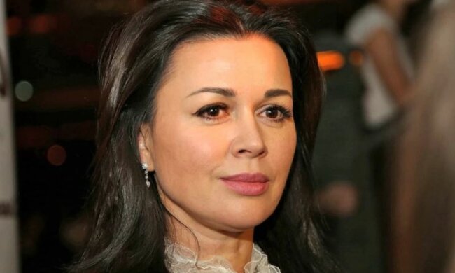 Мы не просим ничего, кроме искренней молитвы: близкие Заворотнюк обратились к поклонникам, что известно о ее состоянии