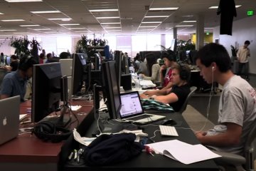 Социальные сети запретят рекламу масок. Фото: youtube