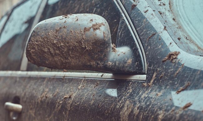 Водителей предупредили о штрафах за грязный автомобиль. Фото: скрин YouTube