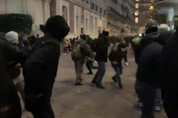 Акция протеста в Париже. Фото: YouTube, скрин