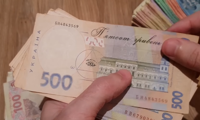 Пенсіонери, пільговики, ВПО: Кабмін готує нові виплати "весняної підтримки"