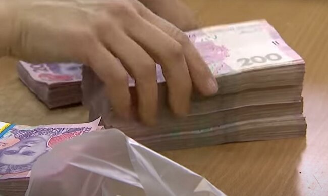 Должников предупредили, заработала автоматическая система списания налогов. Фото: скриншот youtube