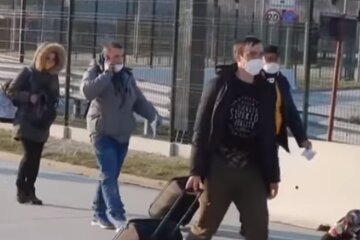 Заробітчани. Фото: скріншот YouTube-відео