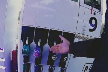 Ценники на украинских АЗС зашкаливают: бензин и дизтопливо дорожает с каждым днем