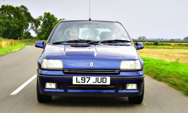 "Renault Clio Williams". Фото: obozrevatel.com