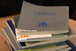 Трудовая книжка. Фото: YouTube, скрин