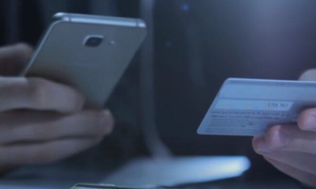 Банковская карта. Фото: скриншот YouTube-видео