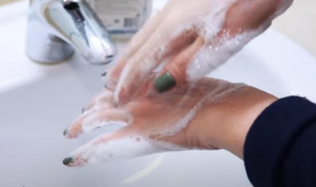 Мытье рук. Фото: скриншот YouTube
