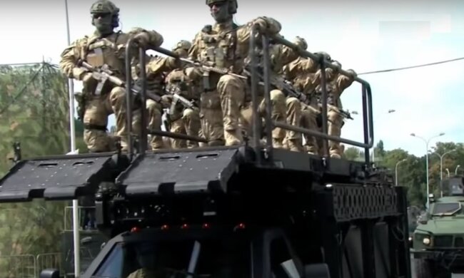 Польські військові. Фото: YouTube, скрін