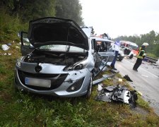 Пункты смерти на дорогах Киевщины: водителей и пассажиров губят скорость и лихачество