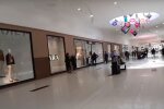 Долго не протянем: под Одессой работников популярного ТЦ оставили без работы. Все закрыли