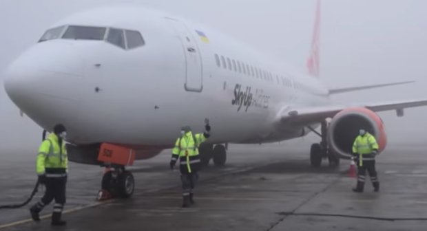 18 февраля в Китай отправится украинский самолет, фото: скриншот с youtube
