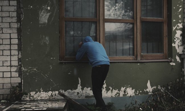 Вор-домушник, иллюстративное фото