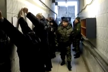 Бунт предотвратили, заключенных избили