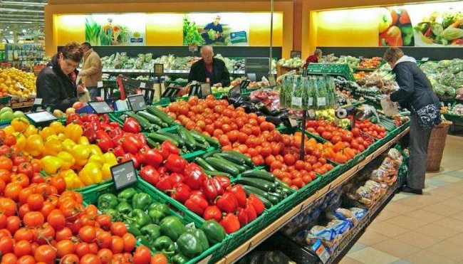 Никакой зарплаты не хватит: в Украине подскочили цены на самый популярный фрукт