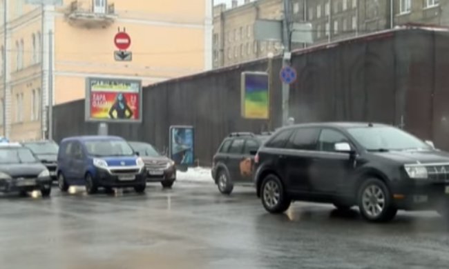 Автомобили на дороге, фото: Скриншот YouTube