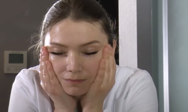 обличчя, скріншот із YouTube