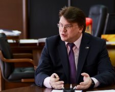 Министр Игорь Жданов украл огромную сумму из бюджета. Уже объявил тендер на разработку доклада для Зеленского за 105 тысяч гривен